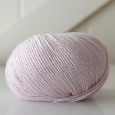 Bellissimo 8 - Extra Fine Merino 8py/DK 50gm