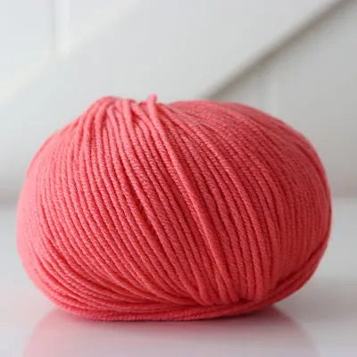 Bellissimo 8 - Extra Fine Merino 8py/DK 50gm