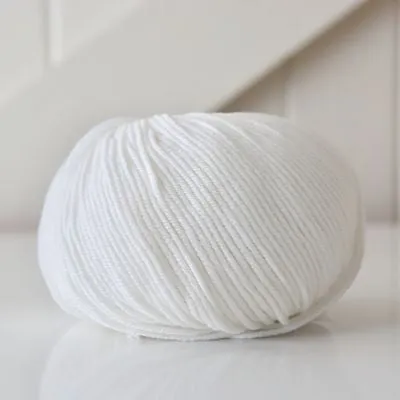 Bellissimo 8 - Extra Fine Merino 8py/DK 50gm
