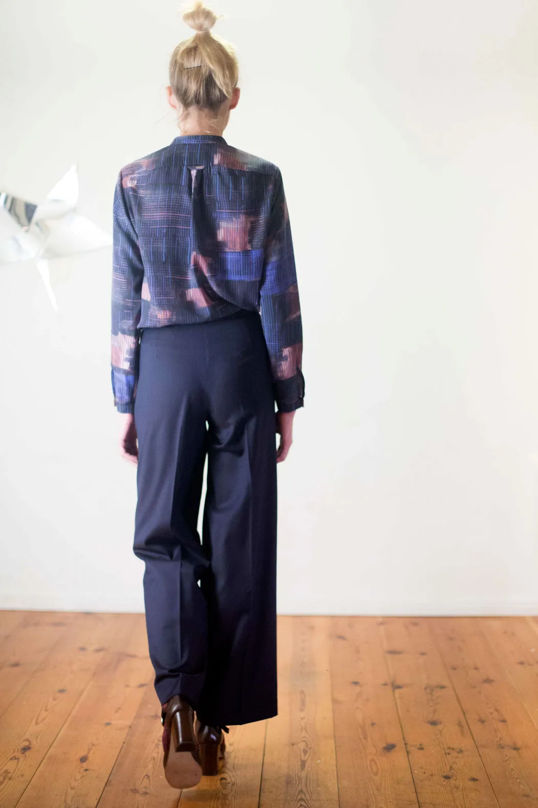 Elegant Blue Trousers