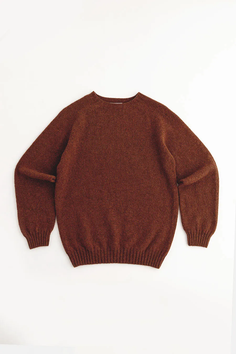 Mens Seamless Saddle Shoulder Shetland Jumper - Rust