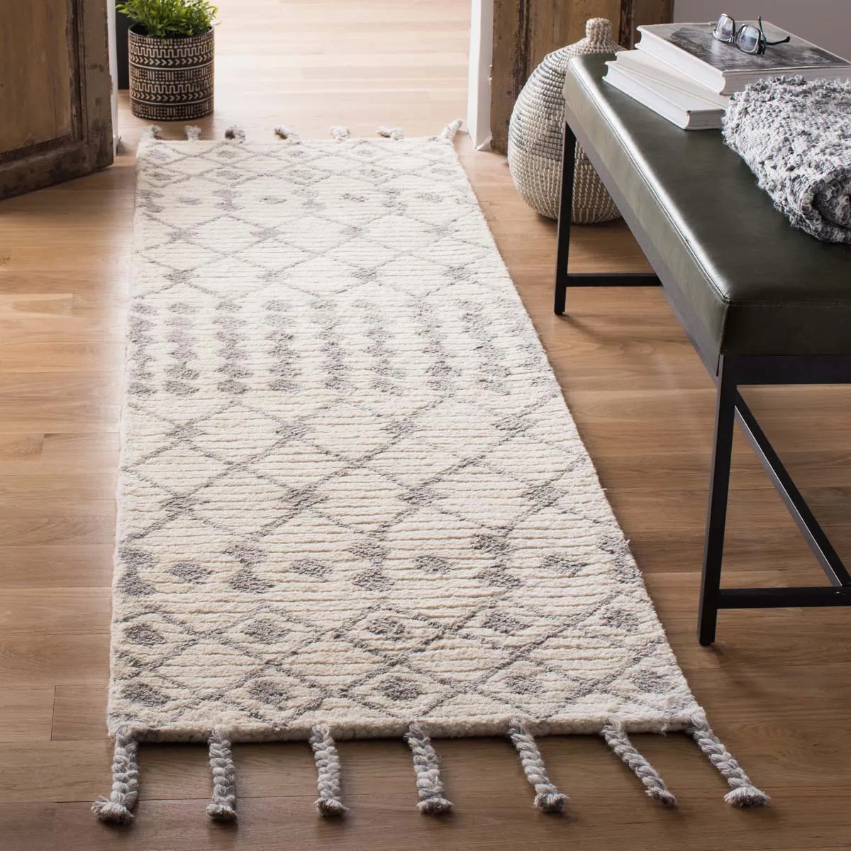 Safavieh Casablanca 203 Rug, CSB203
