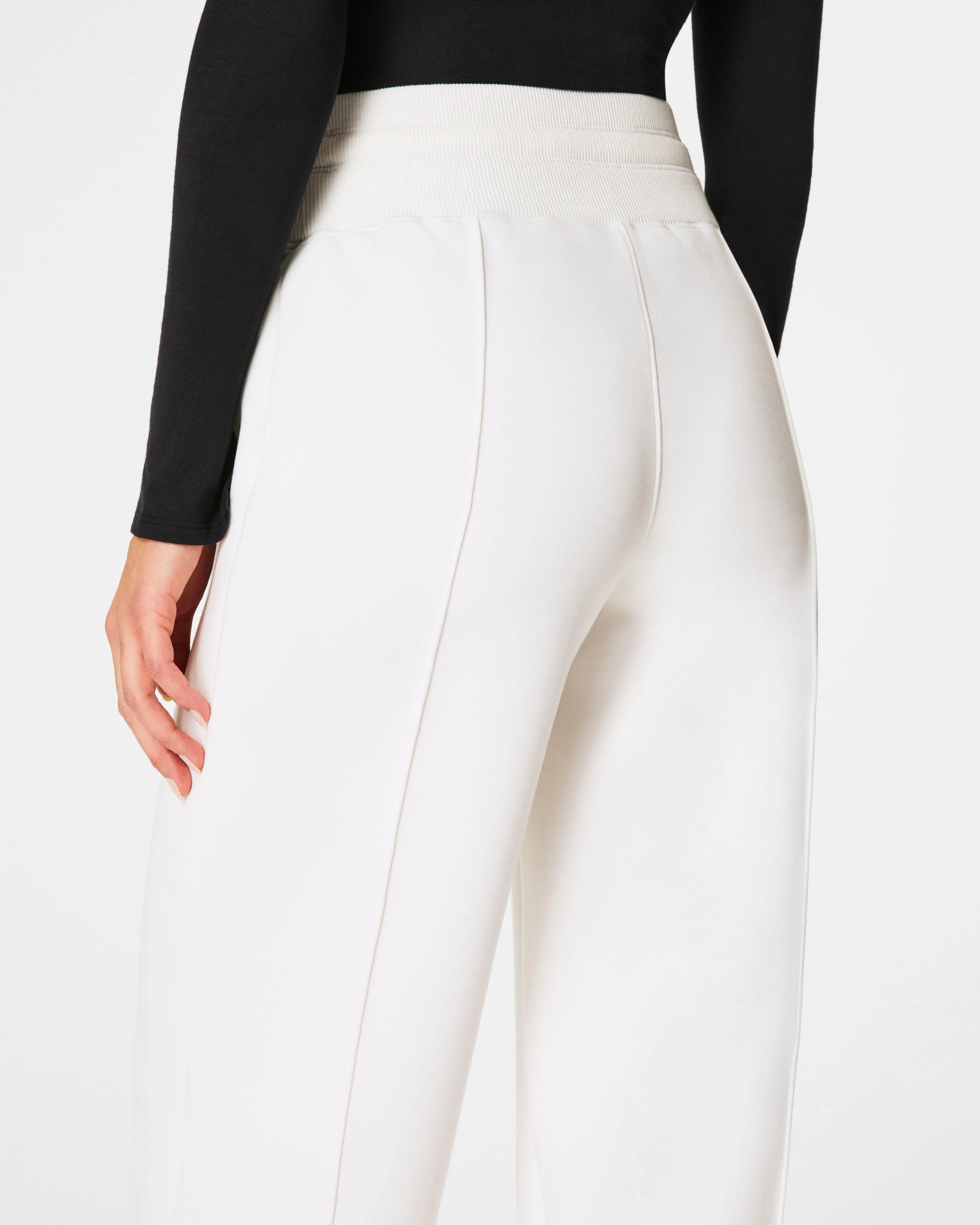 SPANX® AirEssentials Luxe Straight Leg Pant