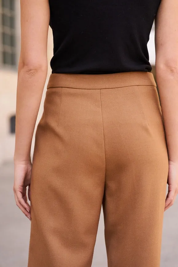 Straight Cut Pants in Winter Material Camel