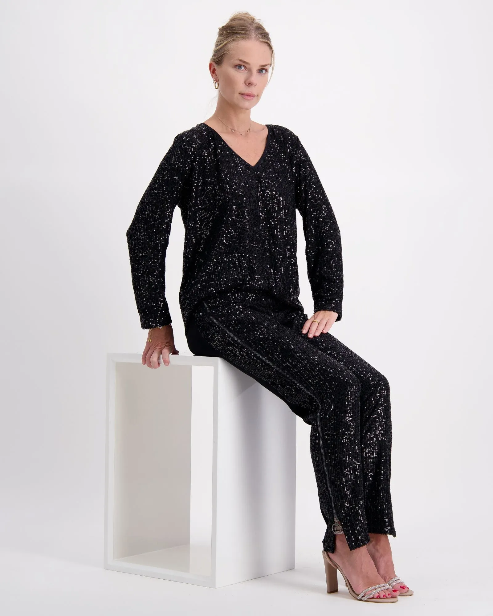 Suzie Q Seated Pants Sequins